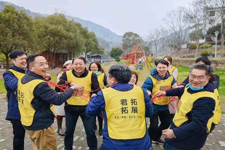 華中科技大學科發(fā)院木蘭勝天農(nóng)莊一日拓展