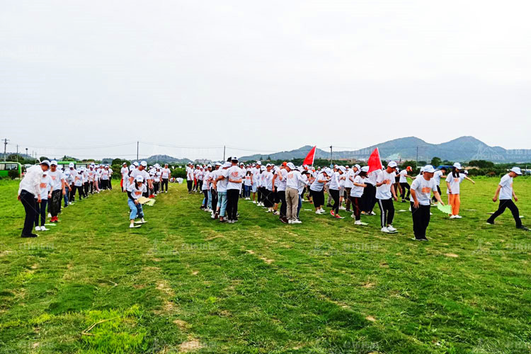 眾匯信2019年年度員工素質(zhì)千人拓展活動